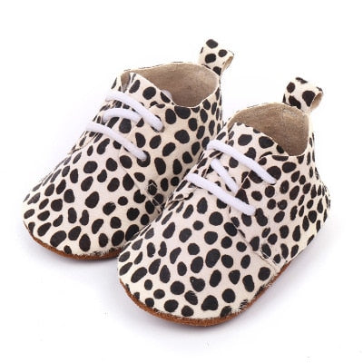 Hongteya New Genuine Leather Baby shoes Leopard print Baby Girls Soft shoes Horse hair Boys First walkers Lace Baby moccasins