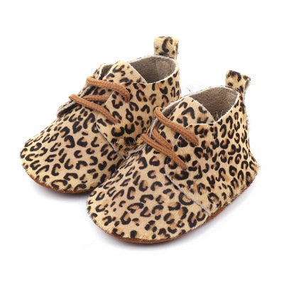 Hongteya New Genuine Leather Baby shoes Leopard print Baby Girls Soft shoes Horse hair Boys First walkers Lace Baby moccasins