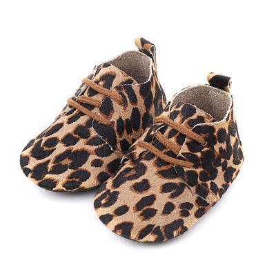 Hongteya New Genuine Leather Baby shoes Leopard print Baby Girls Soft shoes Horse hair Boys First walkers Lace Baby moccasins